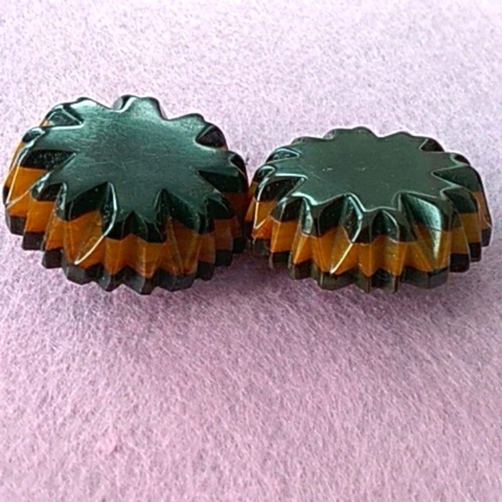 Vintage Bakelite Buttons (Pair)